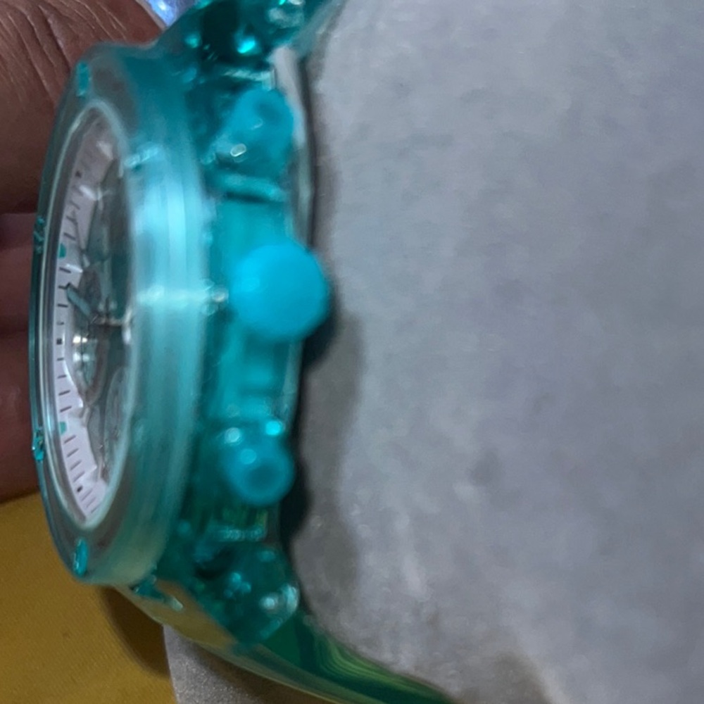 GUESS Aqua Watch - Picture 5 of 8